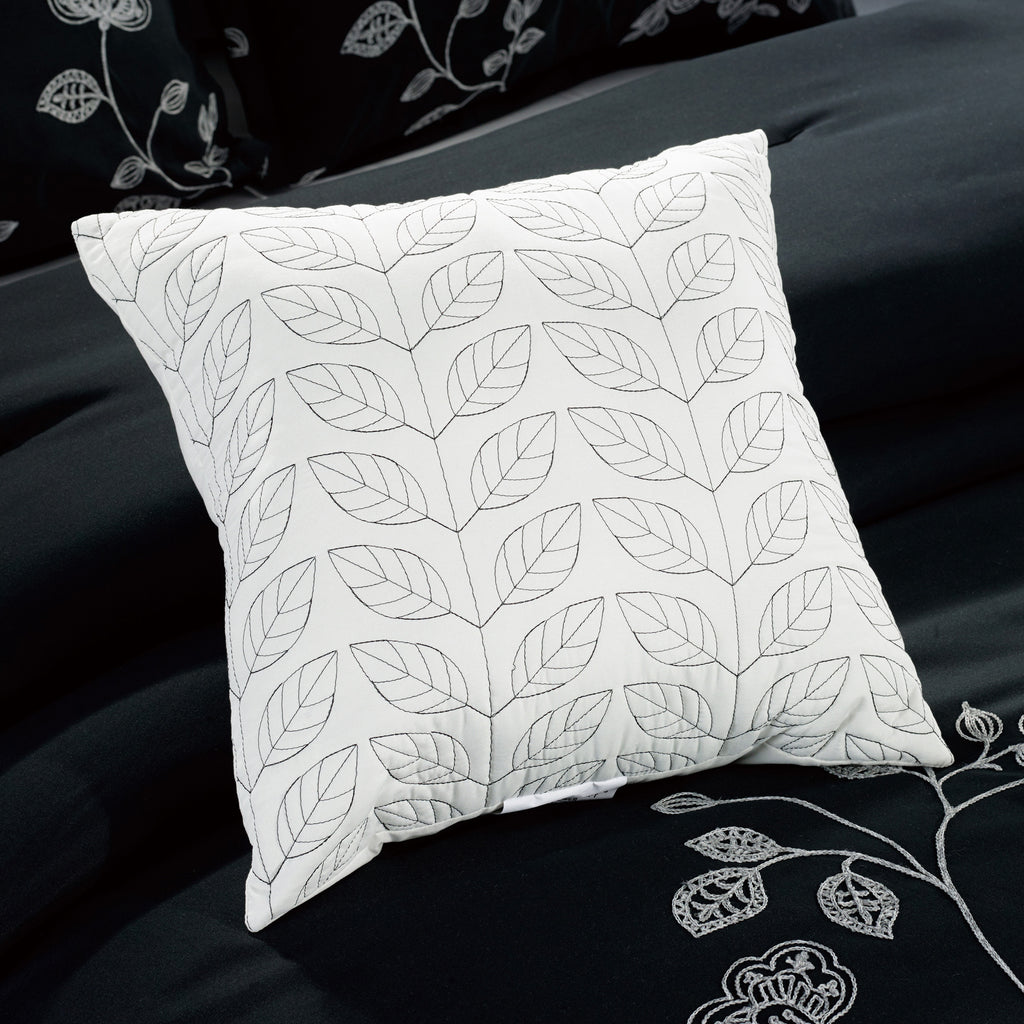 Alternate view of the 7-Piece Elegant Black and White Floral Embroidered Comforter Set