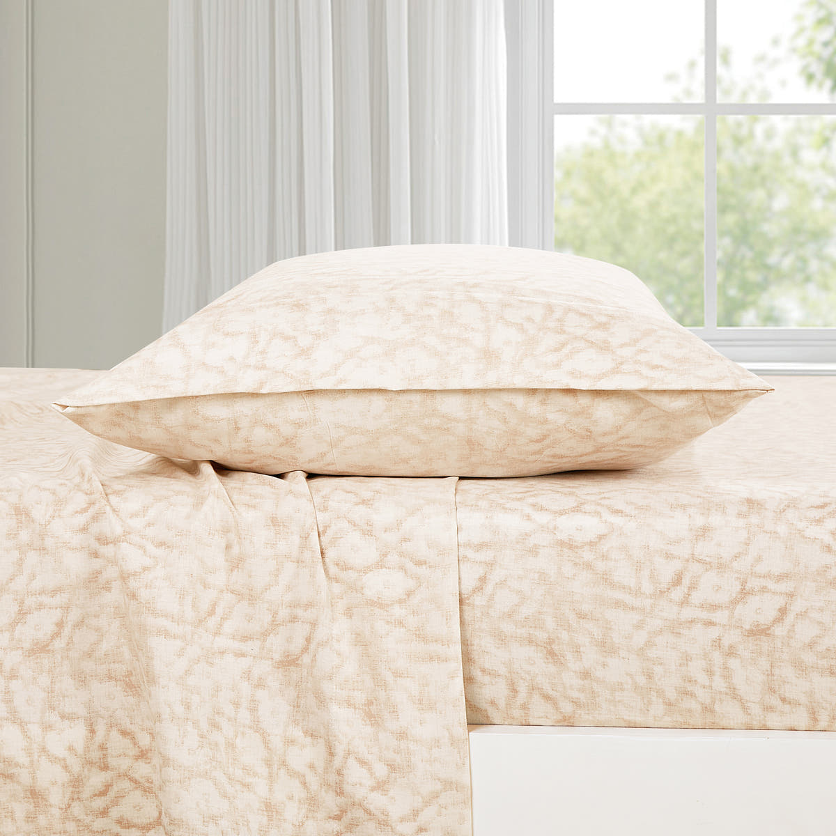 Beige Floral 7-Piece Comforter Set detail 4