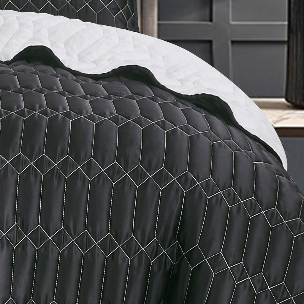 Black Quilted 3-Piece Bedspread Set - alternate product view 4
