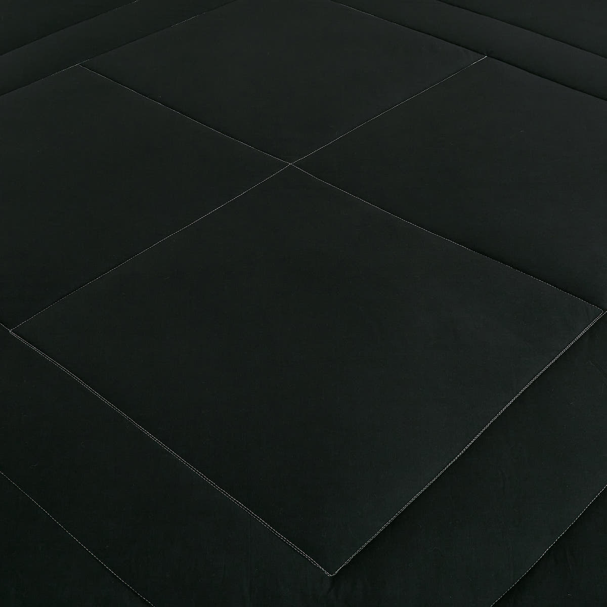 Black Geometric Quilted 9-Piece Comforter & Sheet Set - alternate product view 4
